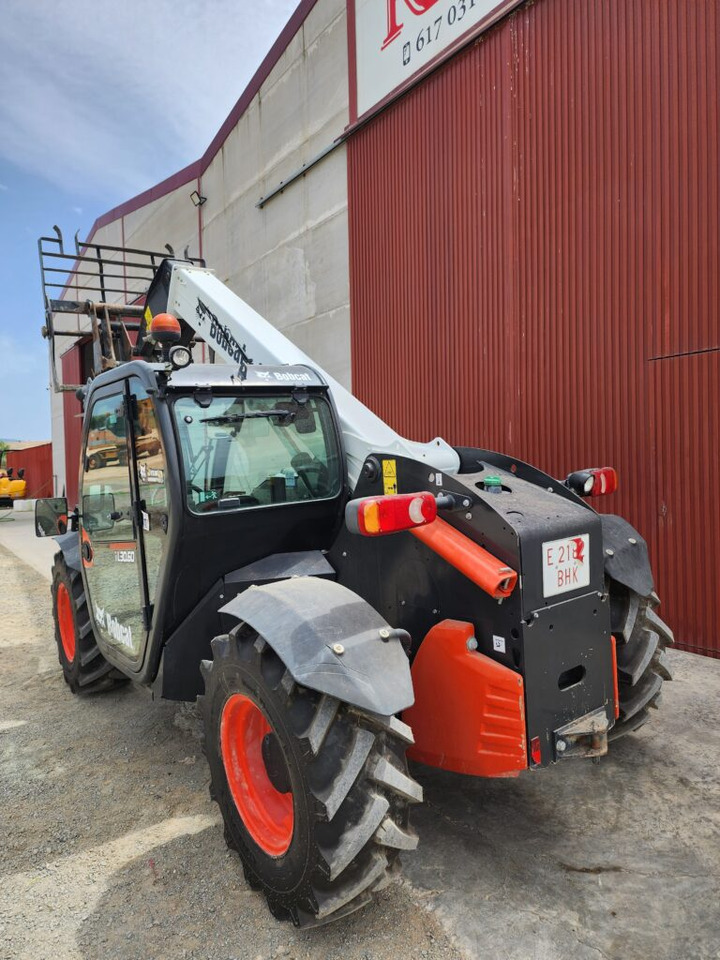 BOBCAT TL30.60DA - Stivuitor telescopic: Foto 3 BOBCAT TL30.60DA - Stivuitor telescopic: Foto 3