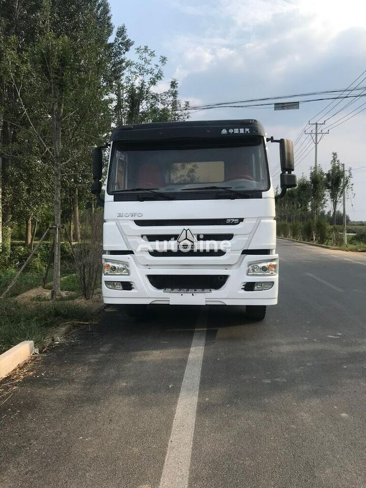 Sinotruk HOWO TRACTOR - Cap tractor: Foto 1 Sinotruk HOWO TRACTOR - Cap tractor: Foto 1