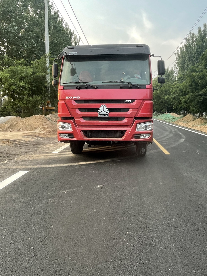HOWO 371 375 SINOTRUCK TIPPER DUMP TRCUK - Camion basculantă: Foto 1 HOWO 371 375 SINOTRUCK TIPPER DUMP TRCUK - Camion basculantă: Foto 1