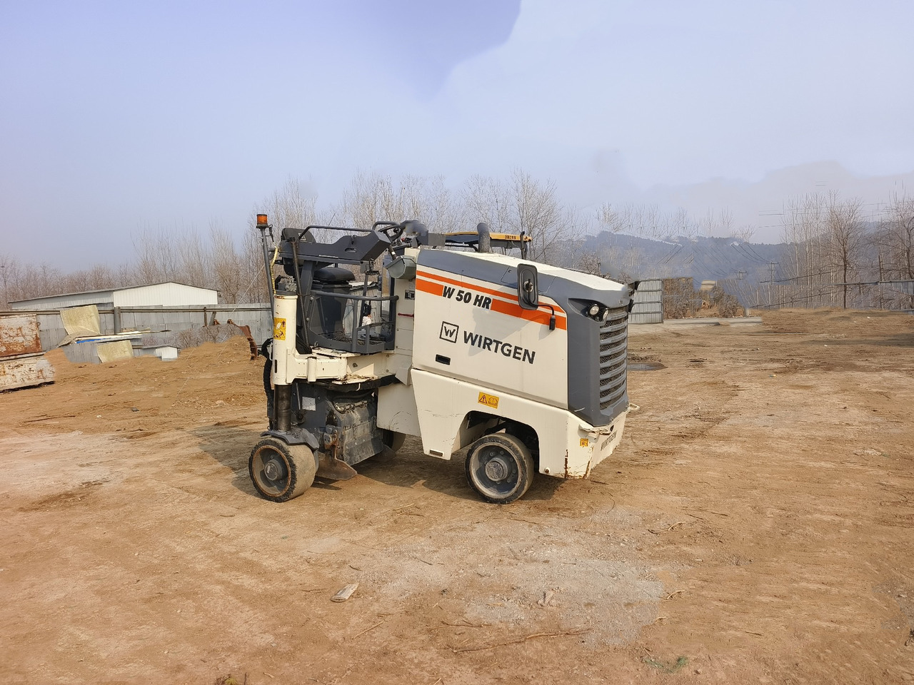 WIRTGEN W50HR miling machine - Utilaje pentru frezare: Foto 2 WIRTGEN W50HR miling machine - Utilaje pentru frezare: Foto 2
