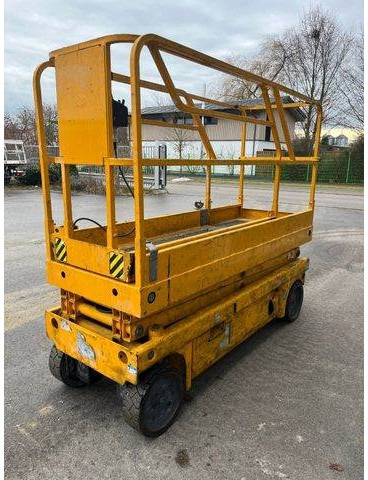 Haulotte Compact 8 - Scherenarbeitsbühne 8,2m, BJ 2021 - Platforma foarfeca: Foto 4 Haulotte Compact 8 - Scherenarbeitsbühne 8,2m, BJ 2021 - Platforma foarfeca: Foto 4