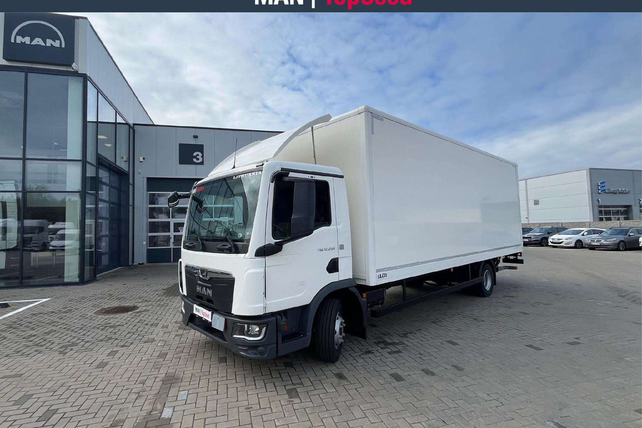 MAN 12.250 4x2 BL CH (8425) - Camion furgon: Foto 1 MAN 12.250 4x2 BL CH (8425) - Camion furgon: Foto 1