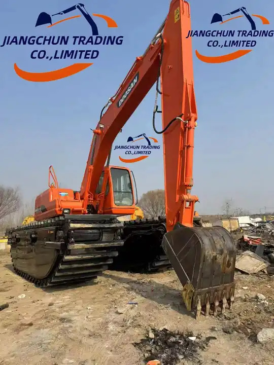 2023 In good condition amphibious excavator wetland excavator boat digging bucket mountain DH220LC-7 for sale at a low price - Excavator: Foto 2 2023 In good condition amphibious excavator wetland excavator boat digging bucket mountain DH220LC-7 for sale at a low price - Excavator: Foto 2