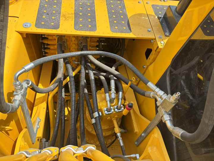 21t Japan Original Used Komatsu PC210 PC200 PC220 Crawler Excavator - Excavator: Foto 4 21t Japan Original Used Komatsu PC210 PC200 PC220 Crawler Excavator - Excavator: Foto 4