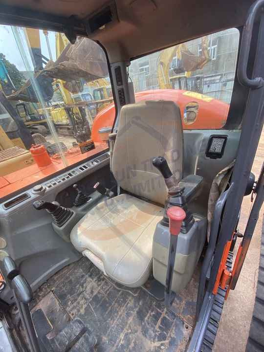 Awesome Performance good price Korea Imported Small Scale Used Doosan Dx60 Excavator - Excavator pe şenile: Foto 3 Awesome Performance good price Korea Imported Small Scale Used Doosan Dx60 Excavator - Excavator pe şenile: Foto 3