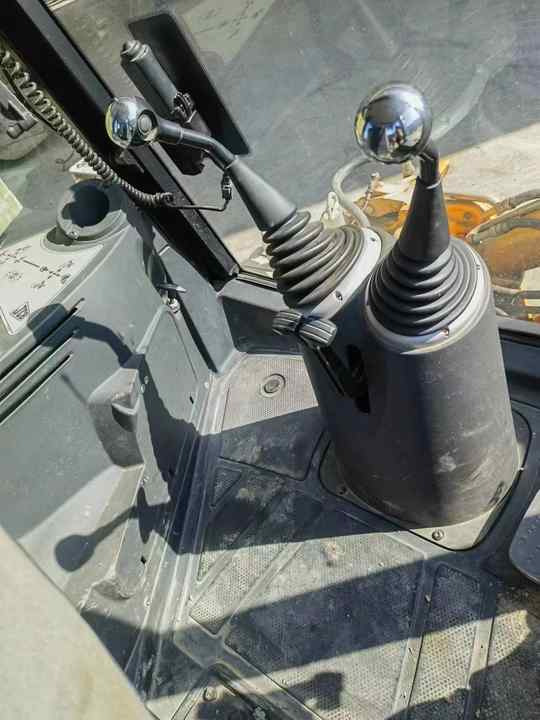 Backhoe loader JCB 3CX 4*4 tlb loader UKmade, used cheap JCB 3CX retro loader and digger - Buldoexcavator: Foto 3 Backhoe loader JCB 3CX 4*4 tlb loader UKmade, used cheap JCB 3CX retro loader and digger - Buldoexcavator: Foto 3