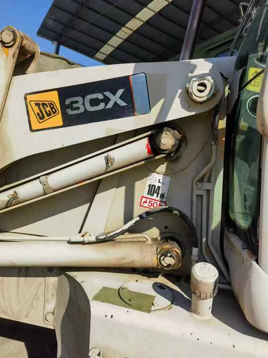 Backhoe loader JCB 3CX 4*4 tlb loader UKmade, used cheap JCB 3CX retro loader and digger - Buldoexcavator: Foto 5 Backhoe loader JCB 3CX 4*4 tlb loader UKmade, used cheap JCB 3CX retro loader and digger - Buldoexcavator: Foto 5