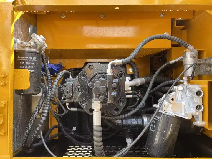 Good Price Used Sany Sy 215c Crawler Excavator in Good Condition Sany 215 Excavator - Excavator: Foto 4 Good Price Used Sany Sy 215c Crawler Excavator in Good Condition Sany 215 Excavator - Excavator: Foto 4