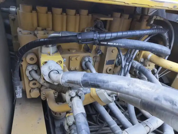 Heavy Cat Mining Excavator Cat 349d, 340d, 345D, 336D Excellent Secondhand Excavator in Shanghai - Excavator: Foto 2 Heavy Cat Mining Excavator Cat 349d, 340d, 345D, 336D Excellent Secondhand Excavator in Shanghai - Excavator: Foto 2