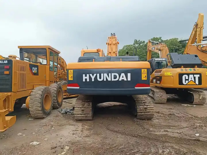 Hyundai 220LC-9s excavator Cheap Price Used large Excavator 22 Ton Hydraulic Digger Crawler in China - Excavator pe şenile: Foto 3 Hyundai 220LC-9s excavator Cheap Price Used large Excavator 22 Ton Hydraulic Digger Crawler in China - Excavator pe şenile: Foto 3