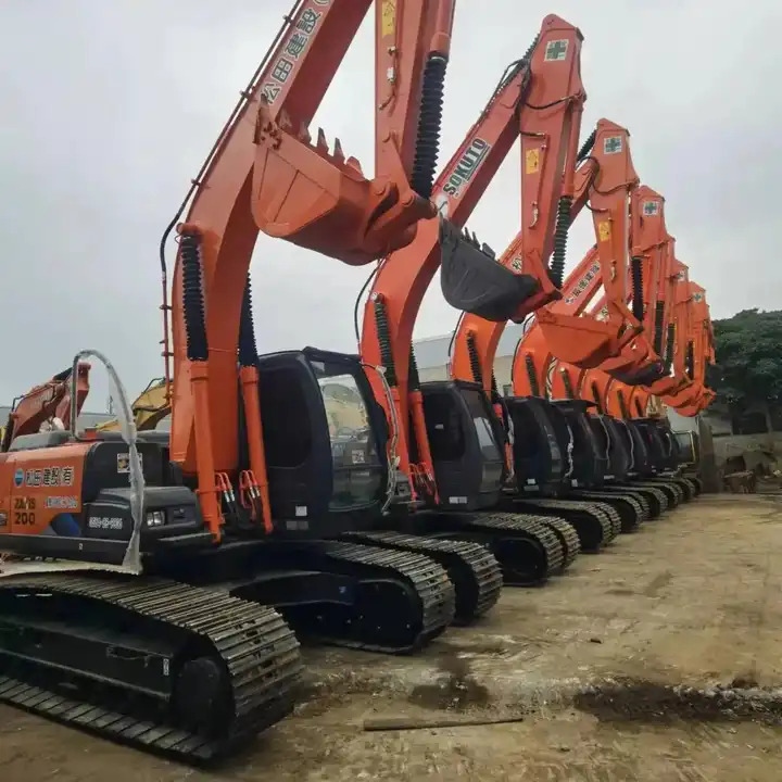 Japan Made Used Excavator Hitachi Ex200-1,Ex200 With Good Condition And Best Price Excavator Machine in Shanghai - Excavator pe şenile: Foto 1 Japan Made Used Excavator Hitachi Ex200-1,Ex200 With Good Condition And Best Price Excavator Machine in Shanghai - Excavator pe şenile: Foto 1