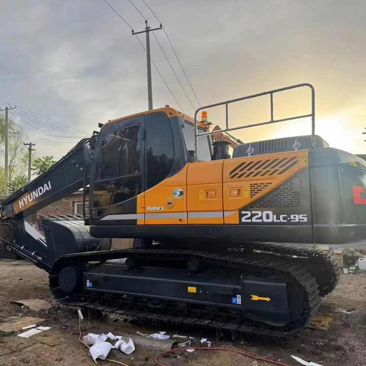 Korea Original Used Hyundai 220LC-9S Excavator Used Robex Hyundai 220 Excavator 220LC-9S Used Excavators for Sale - Excavator: Foto 2 Korea Original Used Hyundai 220LC-9S Excavator Used Robex Hyundai 220 Excavator 220LC-9S Used Excavators for Sale - Excavator: Foto 2