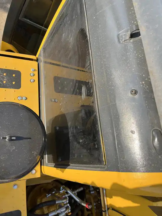 Original Design Pc200-8 Komatsu Used Excavator For Sale In Good Condition Original Paint 20 Ton Low Working Hours Factory Price - Excavator: Foto 4 Original Design Pc200-8 Komatsu Used Excavator For Sale In Good Condition Original Paint 20 Ton Low Working Hours Factory Price - Excavator: Foto 4