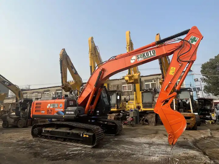 Original Japan Used Hitachi excavator ZX200-3G in good condition for sale - Excavator pe şenile: Foto 2 Original Japan Used Hitachi excavator ZX200-3G in good condition for sale - Excavator pe şenile: Foto 2
