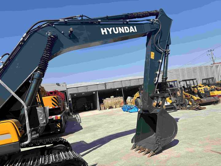 Original Used Korea 22ton Hyundai 220lc-9s 225lc-9t Excavator for Sale in Good Condition and Low Working Time - Excavator: Foto 2 Original Used Korea 22ton Hyundai 220lc-9s 225lc-9t Excavator for Sale in Good Condition and Low Working Time - Excavator: Foto 2