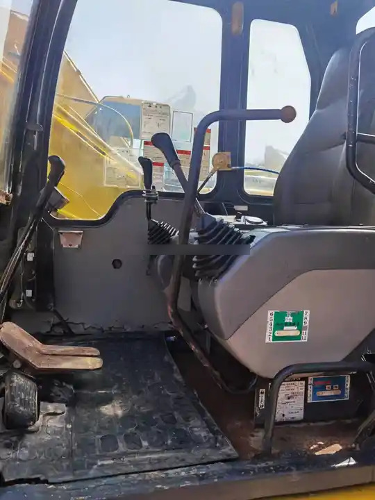 Original Well-Maintained Komatsu PC120-6 Used Excavator for Sale - Excavator pe şenile: Foto 2 Original Well-Maintained Komatsu PC120-6 Used Excavator for Sale - Excavator pe şenile: Foto 2