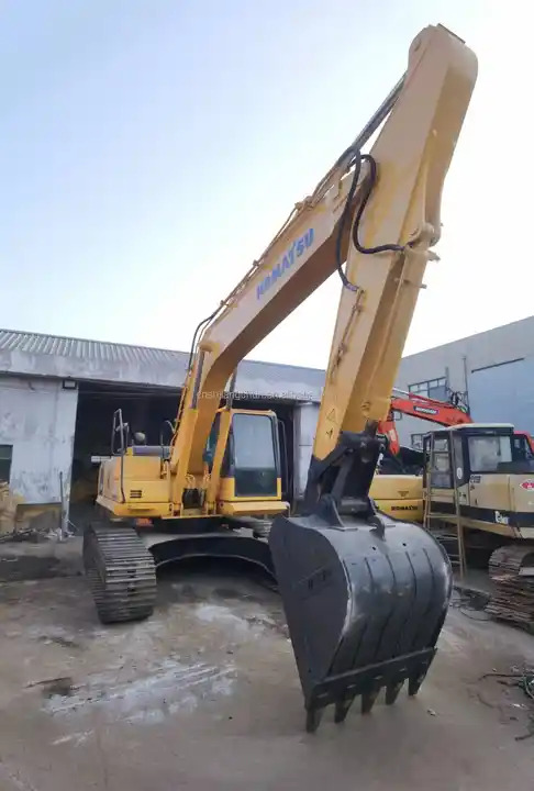 Original Well-Maintained Komatsu PC220-8 Used Excavator for Sale - Excavator pe şenile: Foto 3 Original Well-Maintained Komatsu PC220-8 Used Excavator for Sale - Excavator pe şenile: Foto 3