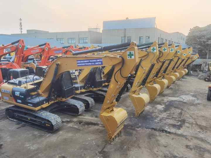 Second Hand Large Excavator CAT 320D 320d2 Caterpillar 20 Ton Used Crawler Excavator Caterpillar 320 Excavators - Excavator: Foto 5 Second Hand Large Excavator CAT 320D 320d2 Caterpillar 20 Ton Used Crawler Excavator Caterpillar 320 Excavators - Excavator: Foto 5