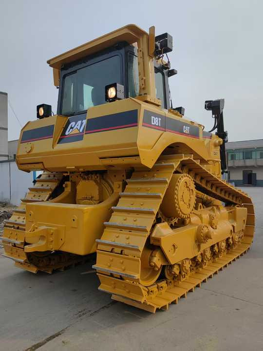 USED D8T CAT Bulldozer Price D8R Used Caterpillar Bulldozer crawler bulldozer made in brazil - Buldozer: Foto 4 USED D8T CAT Bulldozer Price D8R Used Caterpillar Bulldozer crawler bulldozer made in brazil - Buldozer: Foto 4