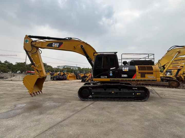 Used CATERPILLAR 336D2 Excavator CAT 336D2 330 360 Used CAT 336D2 Excavator for Sale Used Walking Excavator on Caterpillar - Excavator: Foto 5 Used CATERPILLAR 336D2 Excavator CAT 336D2 330 360 Used CAT 336D2 Excavator for Sale Used Walking Excavator on Caterpillar - Excavator: Foto 5