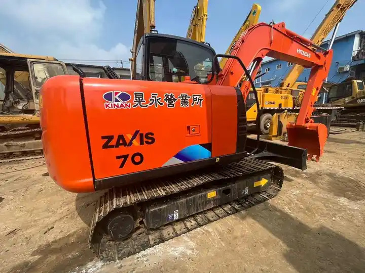 Excavator pe şenile Used Hitachi ZX70 crawler Excavator, Japan Made used Hitachi ZX70  Mini Excavator in good condition on sale: Foto 7 Excavator pe şenile Used Hitachi ZX70 crawler Excavator, Japan Made used Hitachi ZX70  Mini Excavator in good condition on sale: Foto 7