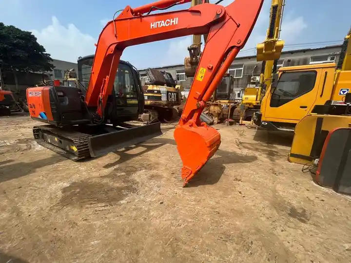 Used Hitachi ZX70 crawler Excavator, Japan Made used Hitachi ZX70 Mini Excavator in good condition on sale - Excavator pe şenile: Foto 3 Used Hitachi ZX70 crawler Excavator, Japan Made used Hitachi ZX70 Mini Excavator in good condition on sale - Excavator pe şenile: Foto 3