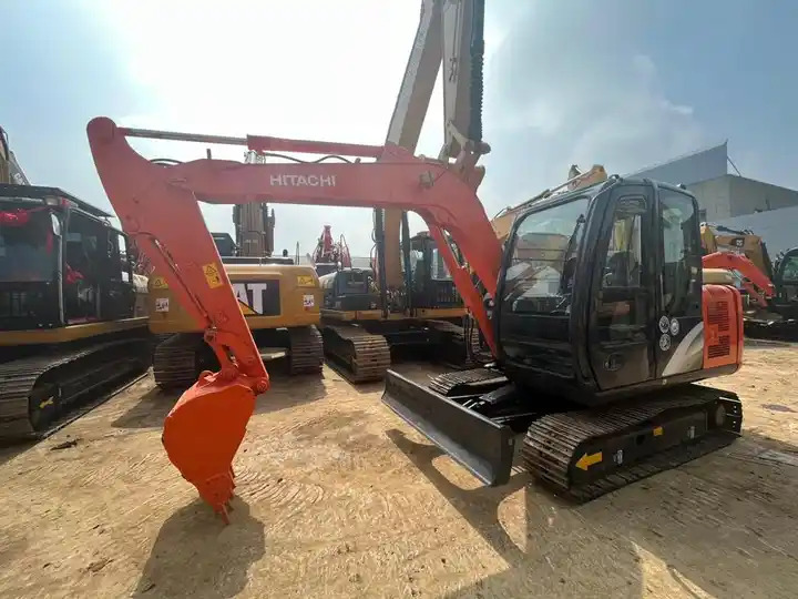 Used Hitachi ZX70 crawler Excavator, Japan Made used Hitachi ZX70 Mini Excavator in good condition on sale - Excavator pe şenile: Foto 4 Used Hitachi ZX70 crawler Excavator, Japan Made used Hitachi ZX70 Mini Excavator in good condition on sale - Excavator pe şenile: Foto 4