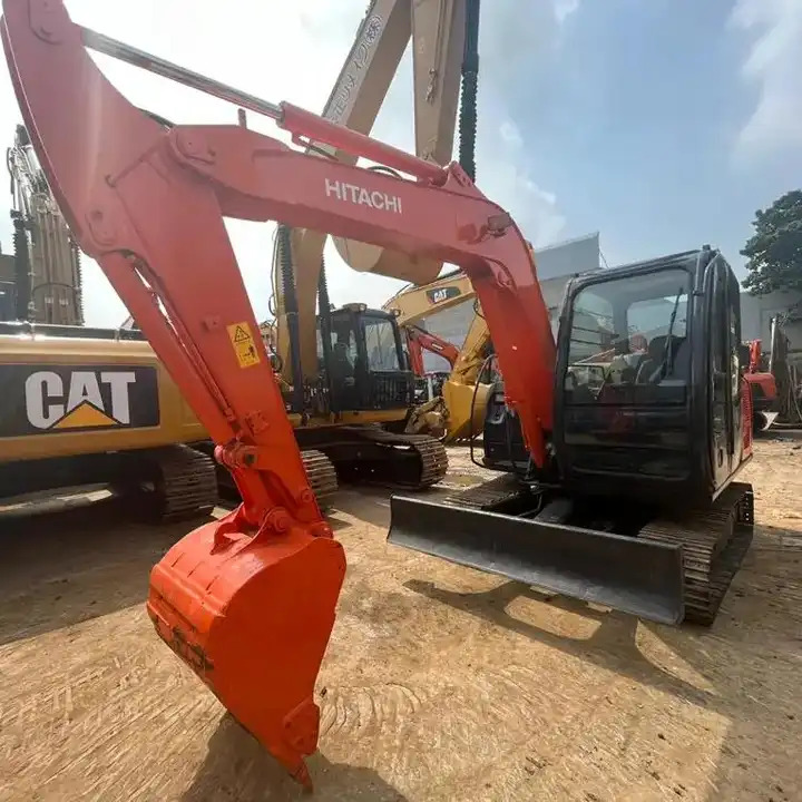 Used Hitachi ZX70 crawler Excavator, Japan Made used Hitachi ZX70 Mini Excavator in good condition on sale - Excavator pe şenile: Foto 1 Used Hitachi ZX70 crawler Excavator, Japan Made used Hitachi ZX70 Mini Excavator in good condition on sale - Excavator pe şenile: Foto 1