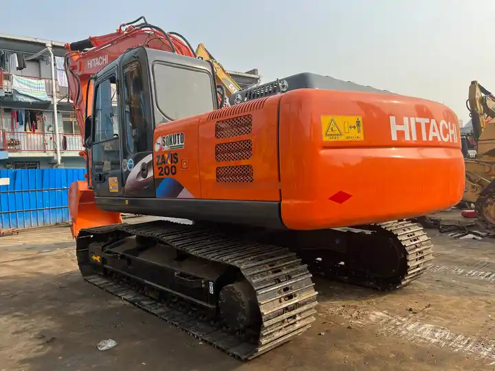 Used Hitachi excavator ZX200-3G in good condition for sale - Excavator pe şenile: Foto 5 Used Hitachi excavator ZX200-3G in good condition for sale - Excavator pe şenile: Foto 5