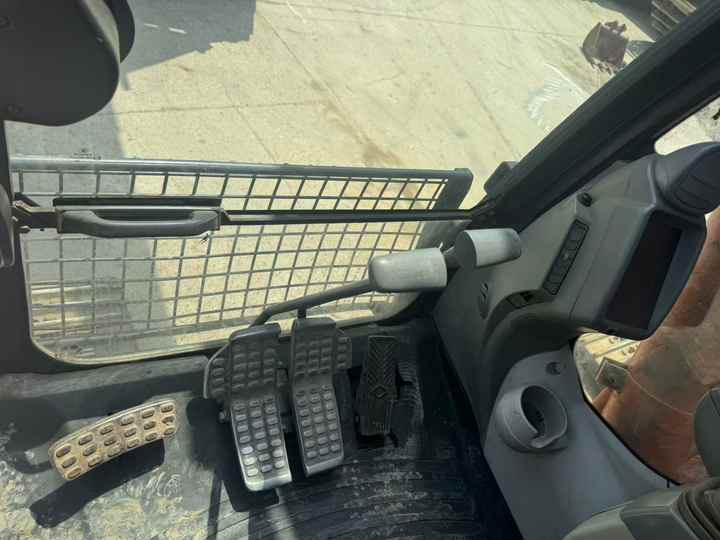 Used Machinery ZX350-5G ZX350-3G 35 Ton Crawler Used Hitachi Excavators Hitachi Heavy Duty Machine ZAXIS 350-5G 350-3G for Sale - Excavator: Foto 5 Used Machinery ZX350-5G ZX350-3G 35 Ton Crawler Used Hitachi Excavators Hitachi Heavy Duty Machine ZAXIS 350-5G 350-3G for Sale - Excavator: Foto 5