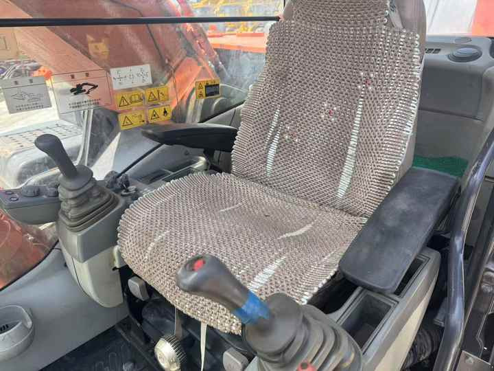 Used Machinery ZX350-5G ZX350-3G 35 Ton Crawler Used Hitachi Excavators Hitachi Heavy Duty Machine ZAXIS 350-5G 350-3G for Sale - Excavator: Foto 4 Used Machinery ZX350-5G ZX350-3G 35 Ton Crawler Used Hitachi Excavators Hitachi Heavy Duty Machine ZAXIS 350-5G 350-3G for Sale - Excavator: Foto 4