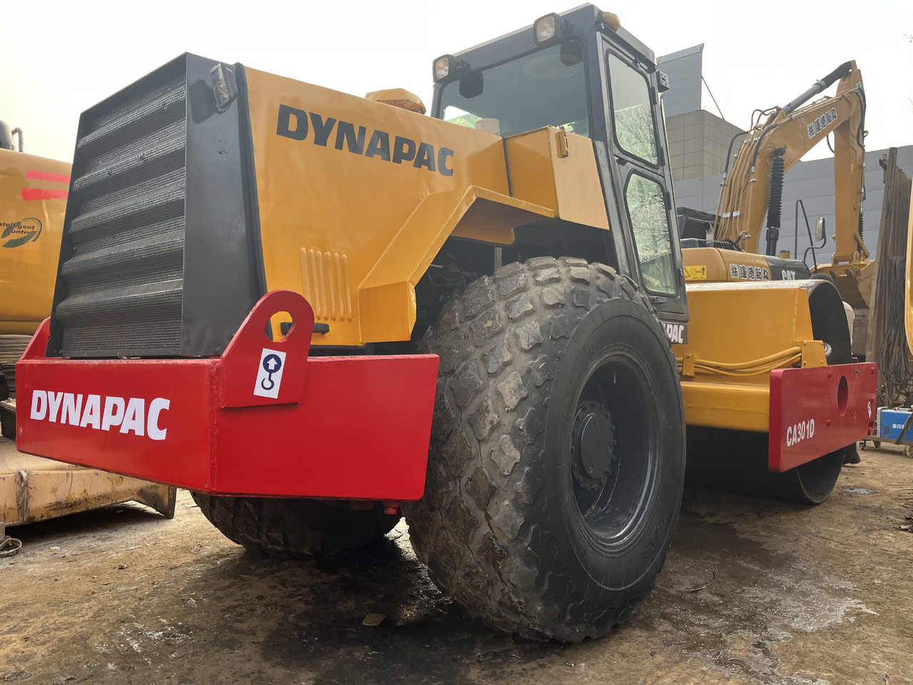 Used Original Dynapac Ca301d Road Rooller in high quality and cheap price with good operating in shanghai for Sale - Compactor: Foto 5 Used Original Dynapac Ca301d Road Rooller in high quality and cheap price with good operating in shanghai for Sale - Compactor: Foto 5