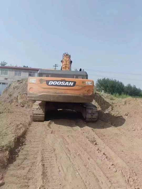 Used Original Korea Doosan 34 Ton Excavator with Cheap Price and Good Condition DOOSAN Dx340LCA Dx225 Dx330 DX360for Sale - Excavator pe şenile: Foto 5 Used Original Korea Doosan 34 Ton Excavator with Cheap Price and Good Condition DOOSAN Dx340LCA Dx225 Dx330 DX360for Sale - Excavator pe şenile: Foto 5