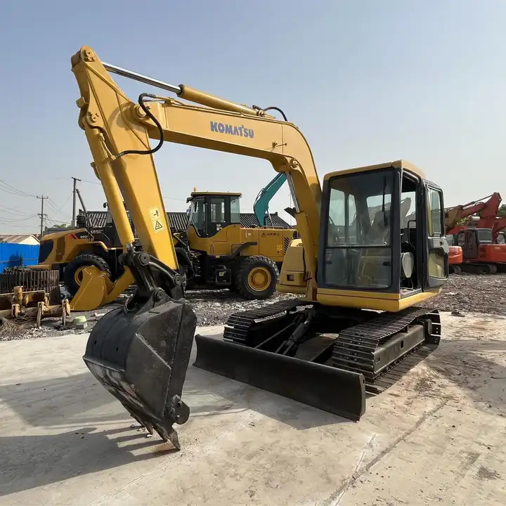 Komatsu used pc60-7 excavator/used 6ton excavator /Komatsu japan pc60-7 mini used excavator for sale Komatsu  excavator - Excavator pe şenile: Foto 1 Komatsu used pc60-7 excavator/used 6ton excavator /Komatsu japan pc60-7 mini used excavator for sale Komatsu  excavator - Excavator pe şenile: Foto 1