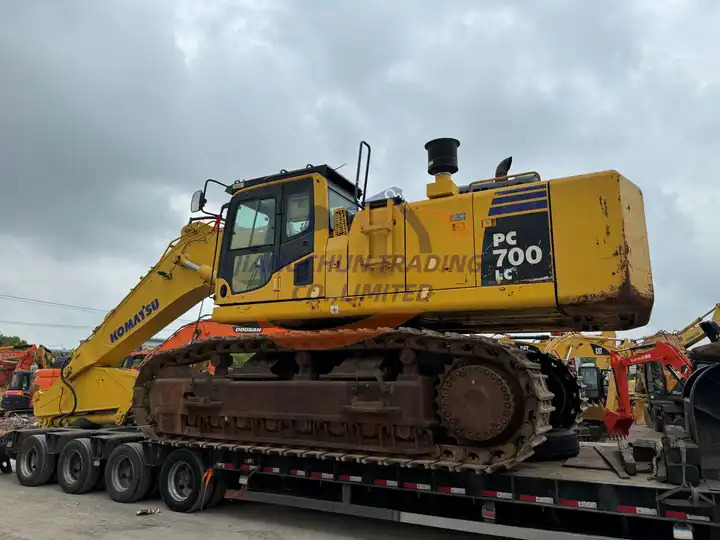 Second hand nice price good condition komatsu pc650 pc600 pc700 65 ton large excavator - Excavator: Foto 3 Second hand nice price good condition komatsu pc650 pc600 pc700 65 ton large excavator - Excavator: Foto 3