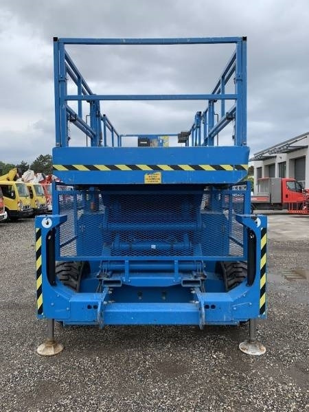 Genie GS4390 - 15,11m, diesel, 4x4 - Platforma foarfeca: Foto 3 Genie GS4390 - 15,11m, diesel, 4x4 - Platforma foarfeca: Foto 3