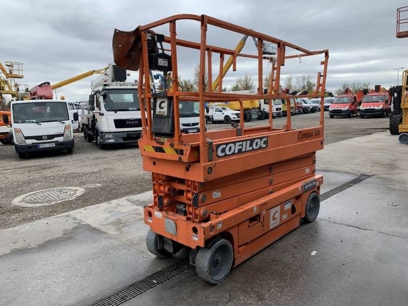 Haulotte Compact 10N - 10m, electric - Platforma foarfeca: Foto 2 Haulotte Compact 10N - 10m, electric - Platforma foarfeca: Foto 2