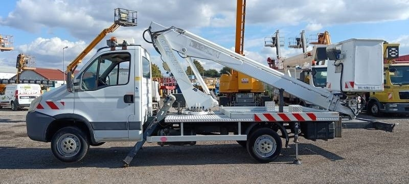 Iveco Daily Multitel 160 ALU DS - 16m - Camion cu nacela: Foto 5 Iveco Daily Multitel 160 ALU DS - 16m - Camion cu nacela: Foto 5