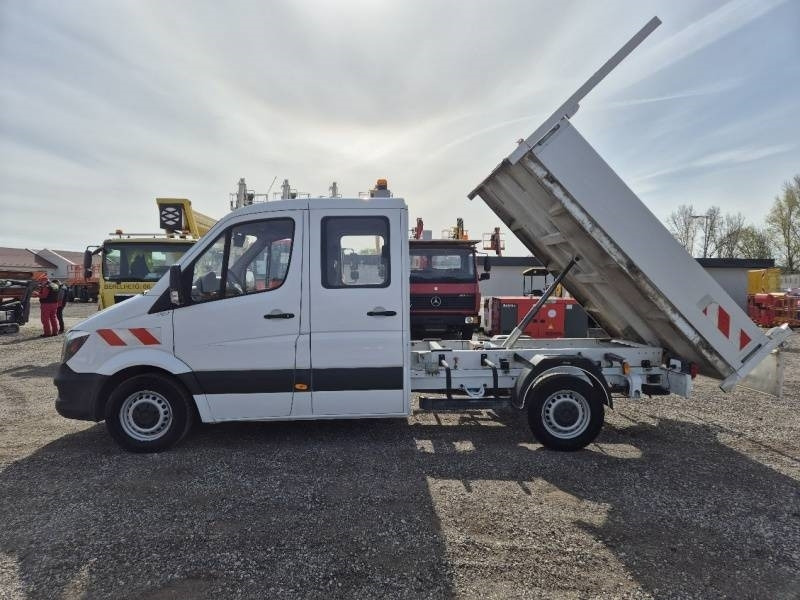 Mercedes-Benz Tipper - Camion basculantă: Foto 1 Mercedes-Benz Tipper - Camion basculantă: Foto 1