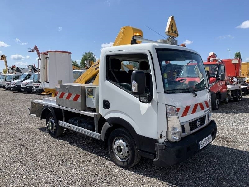 Nissan Cabstar France Elevateur Topy 11 - 11 m - Camion cu nacela: Foto 1 Nissan Cabstar France Elevateur Topy 11 - 11 m - Camion cu nacela: Foto 1