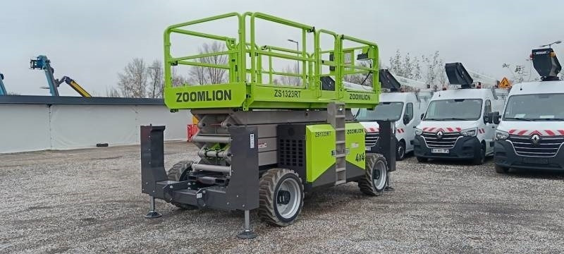 Zoomlion ZS1323RT - 15m, 4x4, diesel - Platforma foarfeca: Foto 2 Zoomlion ZS1323RT - 15m, 4x4, diesel - Platforma foarfeca: Foto 2