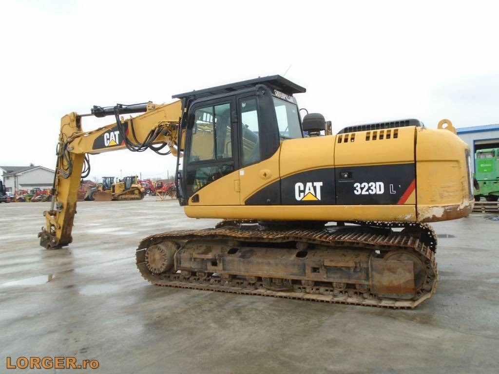 CAT 323 D - Excavator pe şenile: Foto 2 CAT 323 D - Excavator pe şenile: Foto 2