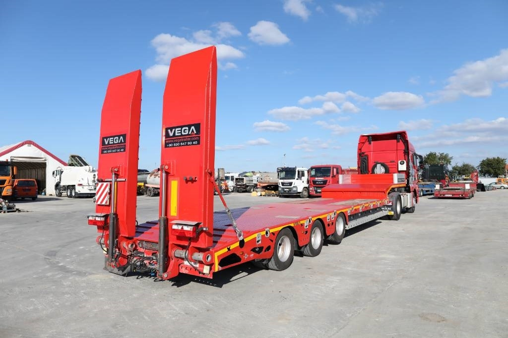 MAN TGX 18.500 4x2 LLS + Trailer Vega 3 axel lowbed - Cap tractor: Foto 3 MAN TGX 18.500 4x2 LLS + Trailer Vega 3 axel lowbed - Cap tractor: Foto 3