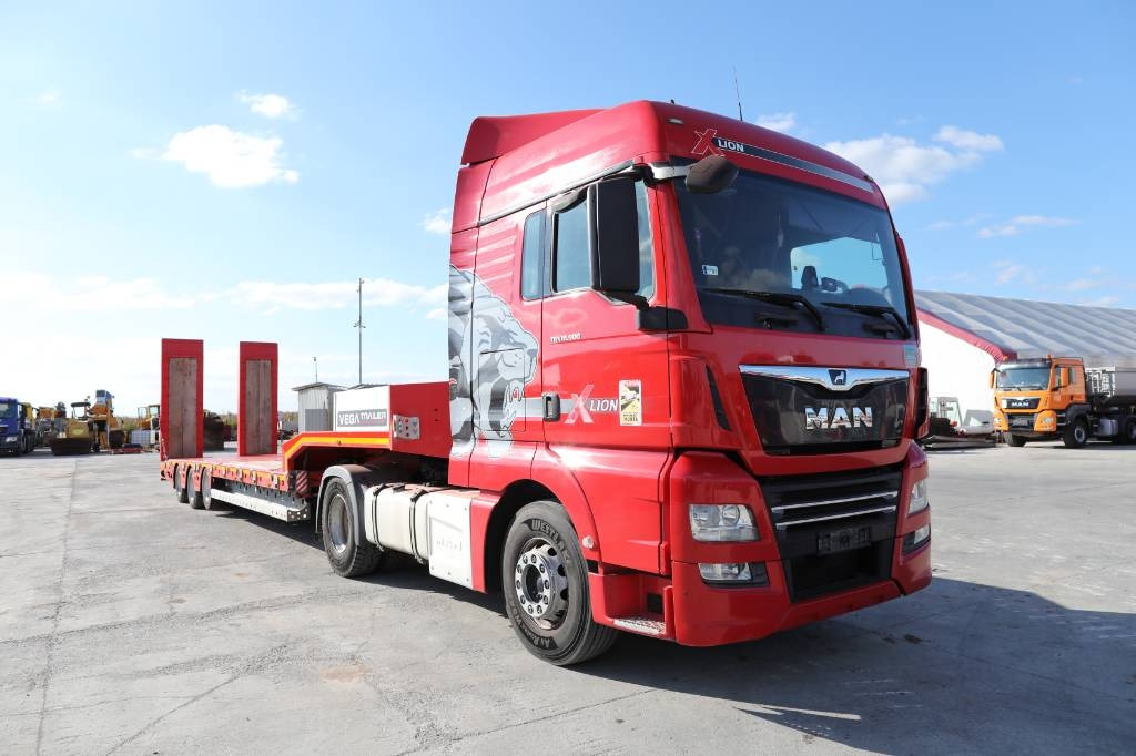 MAN TGX 18.500 4x2 LLS + Trailer Vega 3 axel lowbed - Cap tractor: Foto 1 MAN TGX 18.500 4x2 LLS + Trailer Vega 3 axel lowbed - Cap tractor: Foto 1