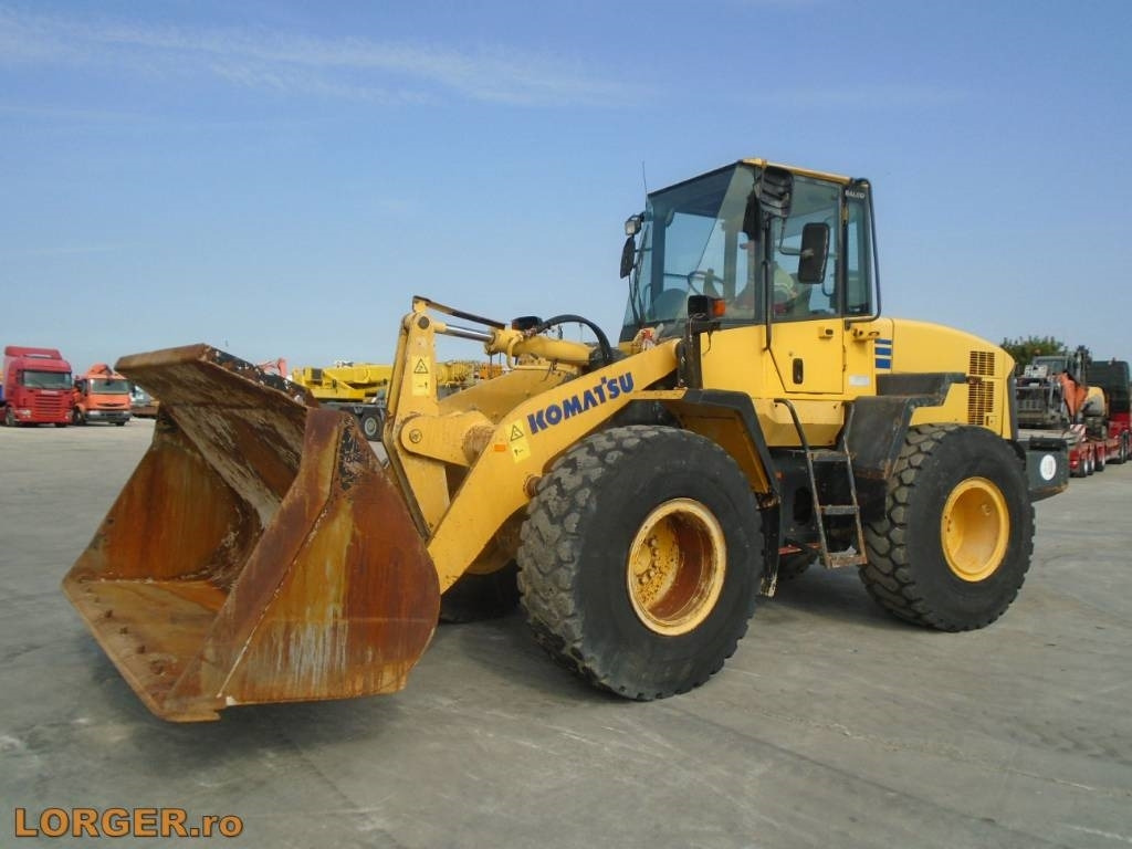 Komatsu WA200-5 - Încărcător frontal pe pneuri: Foto 1 Komatsu WA200-5 - Încărcător frontal pe pneuri: Foto 1