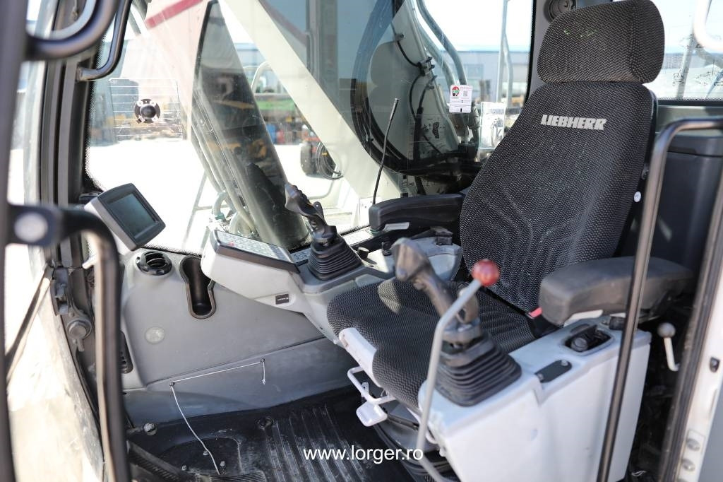 Excavator pe şenile Liebherr R 924 WLC + Engcon Tiltrotator: Foto 18