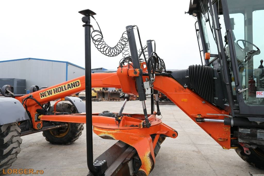 New Holland F 156.6 A with 3D GPS System - Autogreder: Foto 5 New Holland F 156.6 A with 3D GPS System - Autogreder: Foto 5