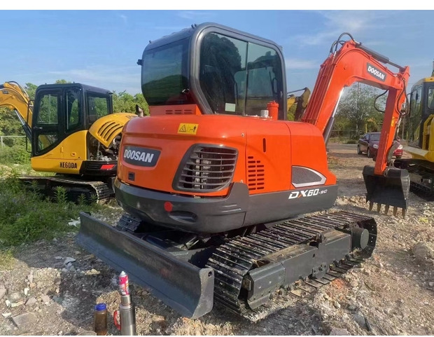 2023 Doosan DX60-9C - Excavator pe şenile: Foto 2 2023 Doosan DX60-9C - Excavator pe şenile: Foto 2