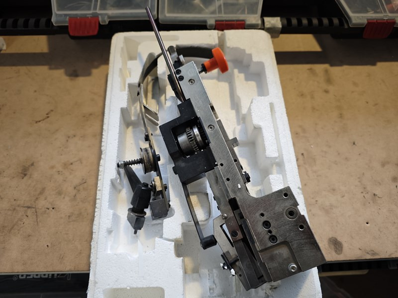 Hohner stitching head 52/8 - Mașină de tipar: Foto 1 Hohner stitching head 52/8 - Mașină de tipar: Foto 1