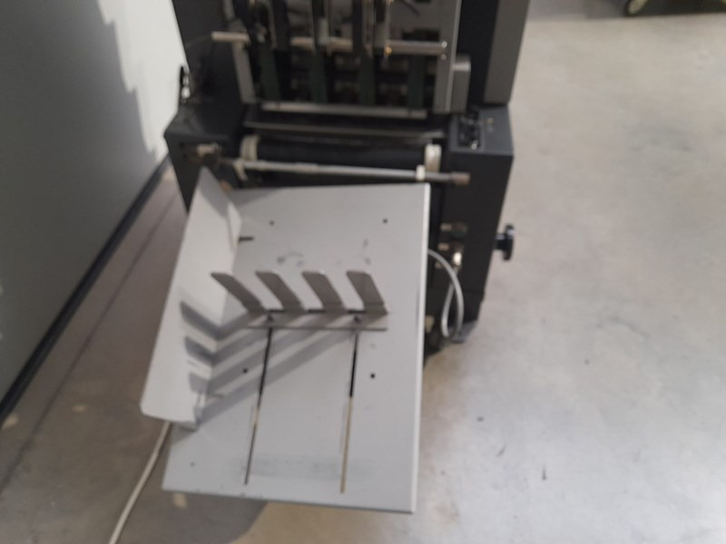 Horizon AC-8000 S | collator | 8 stations | 1992 - Mașină de tipar: Foto 5 Horizon AC-8000 S | collator | 8 stations | 1992 - Mașină de tipar: Foto 5